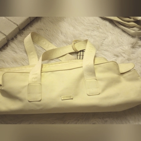 Burberry Large Nylon Tote Shoulder Bag. Off White. Burberry Bag Tag. - Picture 9 of 16